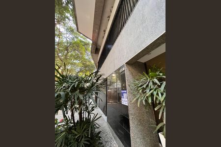 Fachada de apartamento para alugar com 3 quartos, 121m² em Leblon, Rio de Janeiro