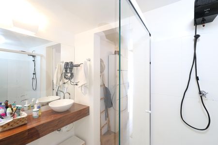 Apartamento à venda com 83m², 2 quartos e 1 vagaBanheiro da Suíte