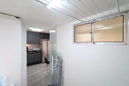 Apartamento à venda com 83m², 2 quartos e 1 vagaÁrea de Serviço