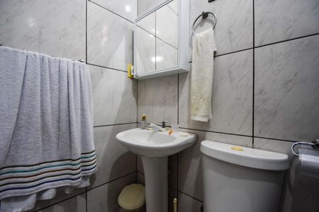 Casa de condomínio para alugar com 50m², 1 quarto e sem vagaBanheiro da Suíte