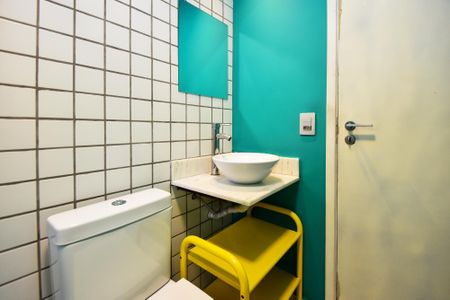 Apartamento à venda com 54m², 2 quartos e 1 vagaBanheiro Social