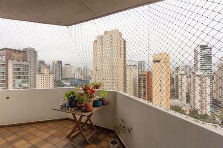 Varanda de apartamento à venda com 4 quartos, 176m² em Vila Nova Conceição, São Paulo