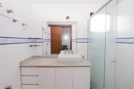 Apartamento à venda com 110m², 3 quartos e 2 vagas Apartamento à venda com 110m², 3 quartos e 2 vagasBanheiro da Suíte