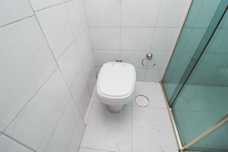 Apartamento à venda com 110m², 3 quartos e 2 vagas Apartamento à venda com 110m², 3 quartos e 2 vagasBanheiro