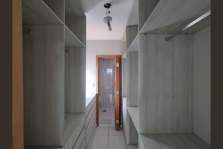 Apartamento para alugar com 144m², 2 quartos e sem vagaCloset Suíte