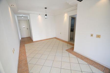 Sala de apartamento para alugar com 3 quartos, 75m² em Chácara Primavera, Campinas