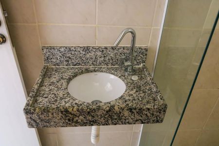 Banheiro de apartamento para alugar com 1 quarto, 40m² em Méier, Rio de Janeiro