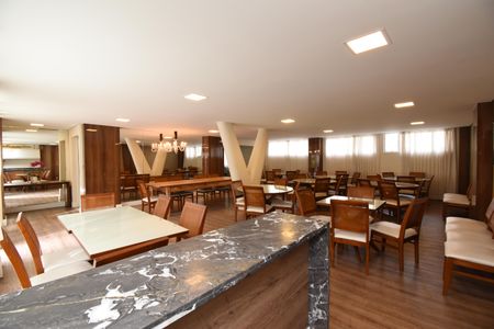 Apartamento para alugar com 170m², 3 quartos e 2 vagasÁrea comum - Salão de festas