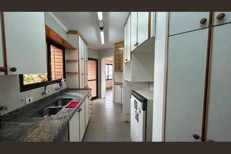 Apartamento à venda com 198m², 3 quartos e 3 vagas Apartamento à venda com 198m², 3 quartos e 3 vagasCozinha
