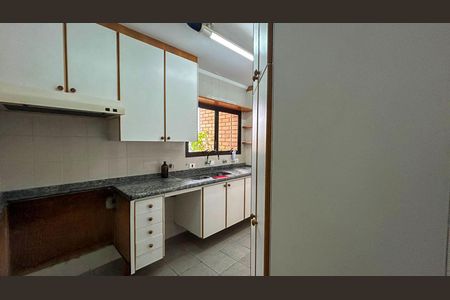 Apartamento à venda com 198m², 3 quartos e 3 vagas Apartamento à venda com 198m², 3 quartos e 3 vagasCozinha