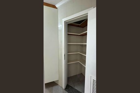 Apartamento à venda com 198m², 3 quartos e 3 vagas Apartamento à venda com 198m², 3 quartos e 3 vagasCozinha