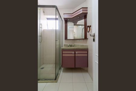 Apartamento à venda com 198m², 3 quartos e 3 vagas Apartamento à venda com 198m², 3 quartos e 3 vagasBanheiro Suíte 3
