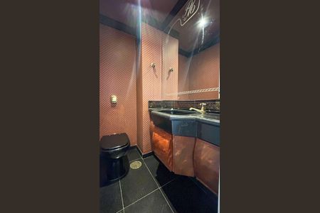 Apartamento à venda com 198m², 3 quartos e 3 vagas Apartamento à venda com 198m², 3 quartos e 3 vagasLavabo