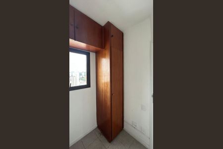 Apartamento à venda com 198m², 3 quartos e 3 vagas Apartamento à venda com 198m², 3 quartos e 3 vagasQuarto de Serviço