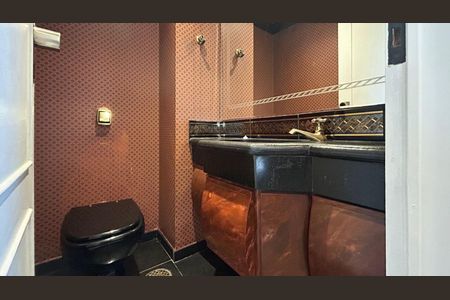 Apartamento à venda com 198m², 3 quartos e 3 vagas Apartamento à venda com 198m², 3 quartos e 3 vagasLavabo