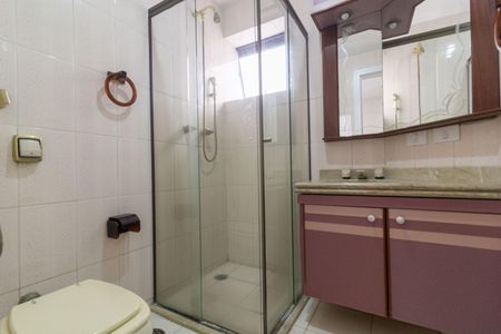 Apartamento à venda com 198m², 3 quartos e 3 vagas Apartamento à venda com 198m², 3 quartos e 3 vagasBanheiro Suíte 3