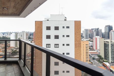 Apartamento à venda com 198m², 3 quartos e 3 vagas Apartamento à venda com 198m², 3 quartos e 3 vagasVaranda da Suíte 1