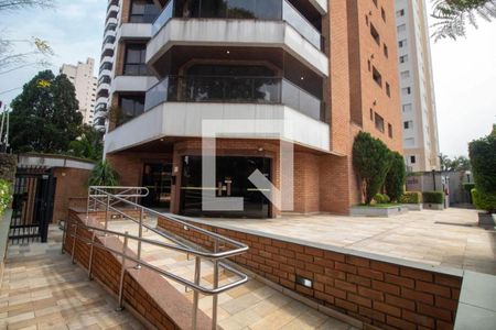 Apartamento à venda com 198m², 3 quartos e 3 vagas Apartamento à venda com 198m², 3 quartos e 3 vagasÁrea comum