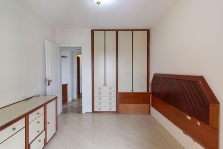 Apartamento à venda com 198m², 3 quartos e 3 vagas Apartamento à venda com 198m², 3 quartos e 3 vagasSuíte 3