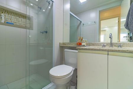 Apartamento para alugar com 67m², 2 quartos e 1 vaga Apartamento para alugar com 67m², 2 quartos e 1 vagaBanheiro da Suíte