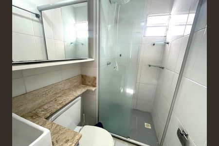 Apartamento à venda com 93m², 3 quartos e 1 vaga Apartamento à venda com 93m², 3 quartos e 1 vagaBanheiro social