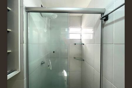 Apartamento à venda com 93m², 3 quartos e 1 vaga Apartamento à venda com 93m², 3 quartos e 1 vagaBanheiro social