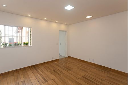Casa à venda com 115m², 3 quartos e sem vagaSala
