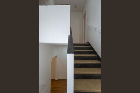 Casa à venda com 115m², 3 quartos e sem vagaEscada