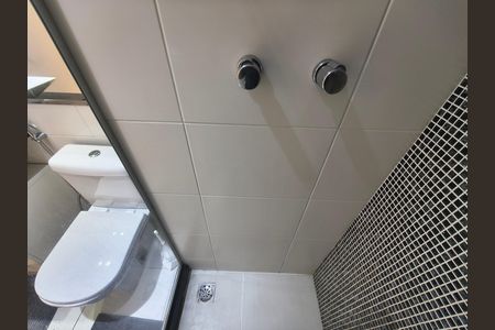 Apartamento à venda com 75m², 2 quartos e 1 vagaBanheiro social