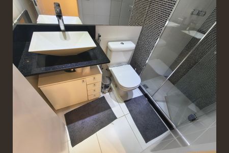 Apartamento à venda com 75m², 2 quartos e 1 vagaBanheiro social