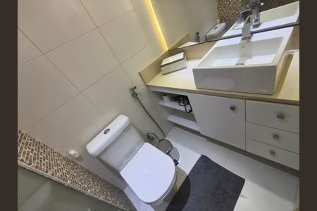 Apartamento à venda com 75m², 2 quartos e 1 vagaBanheiro da Suíte 2