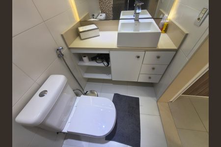 Apartamento à venda com 75m², 2 quartos e 1 vagaBanheiro da Suíte 2