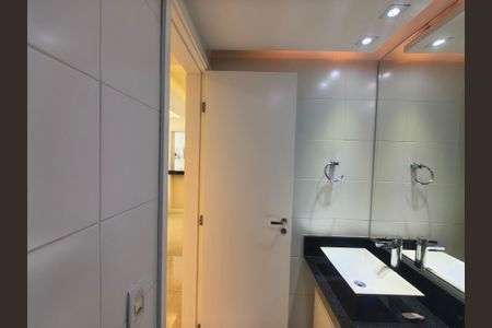Apartamento à venda com 75m², 2 quartos e 1 vagaBanheiro social