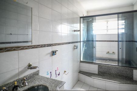 Casa à venda com 180m², 4 quartos e 2 vagas Casa à venda com 180m², 4 quartos e 2 vagasBanheiro da Suíte