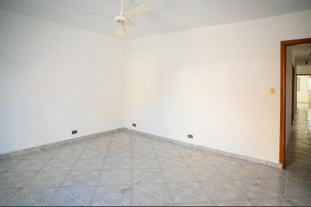 Casa à venda com 180m², 4 quartos e 2 vagas Casa à venda com 180m², 4 quartos e 2 vagasQuarto 3