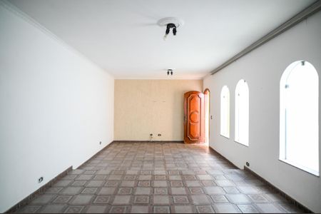 Casa à venda com 180m², 4 quartos e 2 vagas Casa à venda com 180m², 4 quartos e 2 vagasSala