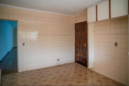 Casa à venda com 180m², 4 quartos e 2 vagas Casa à venda com 180m², 4 quartos e 2 vagasCozinha