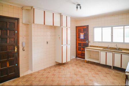 Casa à venda com 180m², 4 quartos e 2 vagas Casa à venda com 180m², 4 quartos e 2 vagasCozinha