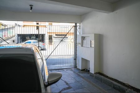 Casa à venda com 180m², 4 quartos e 2 vagas Casa à venda com 180m², 4 quartos e 2 vagasGaragem