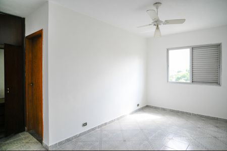 Casa à venda com 180m², 4 quartos e 2 vagas Casa à venda com 180m², 4 quartos e 2 vagasSuíte