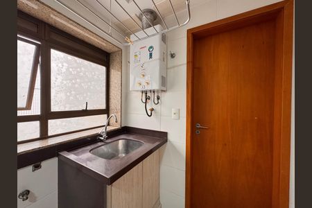 Apartamento para alugar com 125m², 4 quartos e 2 vagas Apartamento para alugar com 125m², 4 quartos e 2 vagasCozinha e Área de Serviço