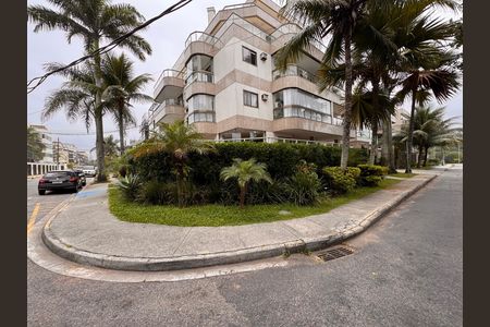 Apartamento para alugar com 125m², 4 quartos e 2 vagas Apartamento para alugar com 125m², 4 quartos e 2 vagasFachada