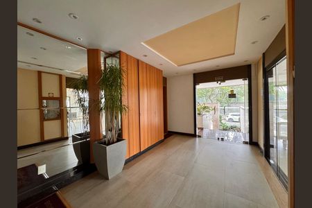 Apartamento para alugar com 125m², 4 quartos e 2 vagas Apartamento para alugar com 125m², 4 quartos e 2 vagasÁrea comum