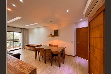 Sala de apartamento para alugar com 4 quartos, 125m² em Recreio dos Bandeirantes, Rio de Janeiro