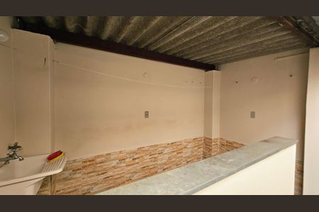 Casa à venda com 128m², 2 quartos e 2 vagas Casa à venda com 128m², 2 quartos e 2 vagasÁrea de Serviço