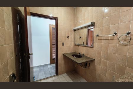 Casa à venda com 128m², 2 quartos e 2 vagas Casa à venda com 128m², 2 quartos e 2 vagasBanheiro