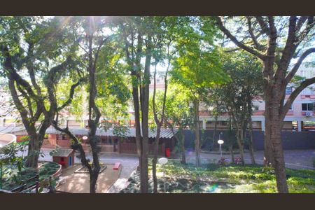 Apartamento para alugar com 145m², 4 quartos e 1 vagaVista da Rua