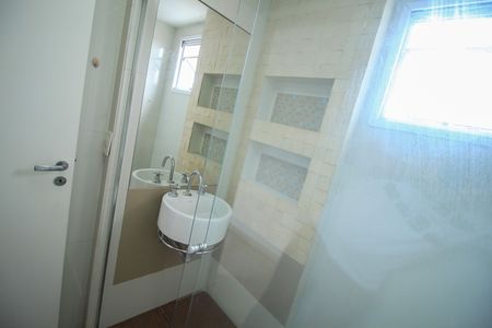 Apartamento para alugar com 124m², 3 quartos e 2 vagas Apartamento para alugar com 124m², 3 quartos e 2 vagasBanheiro Suíte