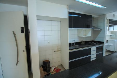 Apartamento para alugar com 124m², 3 quartos e 2 vagas Apartamento para alugar com 124m², 3 quartos e 2 vagasCozinha
