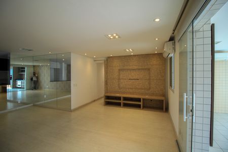 Apartamento para alugar com 124m², 3 quartos e 2 vagas Apartamento para alugar com 124m², 3 quartos e 2 vagasSala